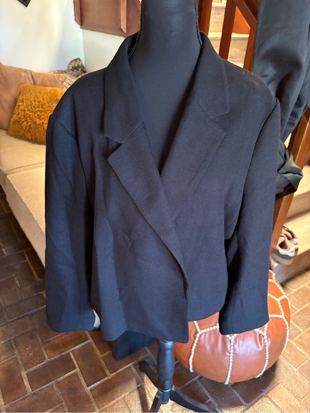 H&M Black Cropped Women's Blazer